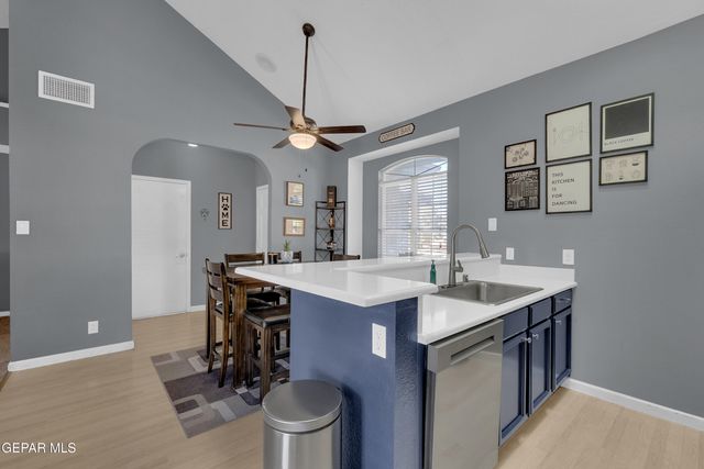 11884 DAVID FORTI Drive, El Paso, TX 79936