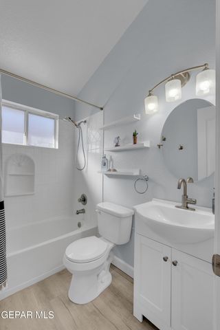 11884 DAVID FORTI Drive, El Paso, TX 79936