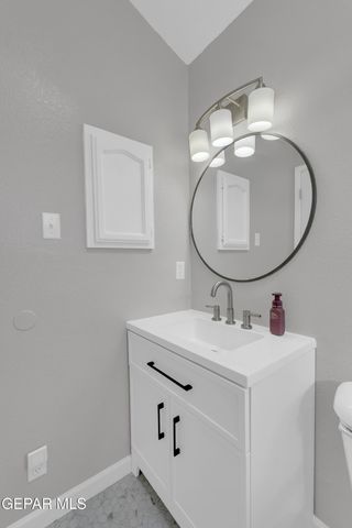 11884 DAVID FORTI Drive, El Paso, TX 79936