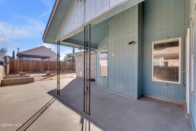 11884 DAVID FORTI Drive, El Paso, TX 79936