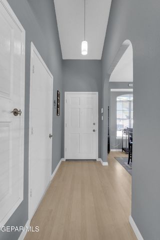 11884 DAVID FORTI Drive, El Paso, TX 79936