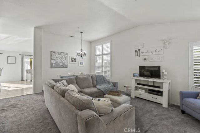 565 Rosalinda Drive, Oxnard, CA 93030