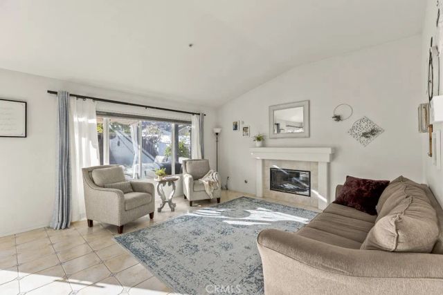 565 Rosalinda Drive, Oxnard, CA 93030