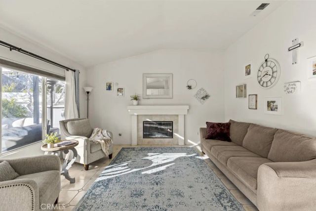 565 Rosalinda Drive, Oxnard, CA 93030