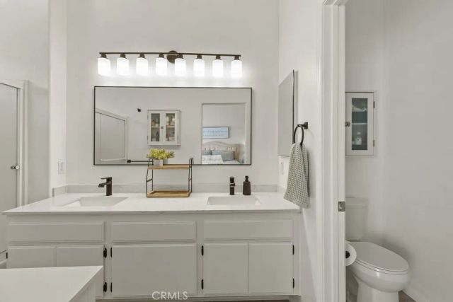 565 Rosalinda Drive, Oxnard, CA 93030