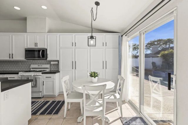 565 Rosalinda Drive, Oxnard, CA 93030