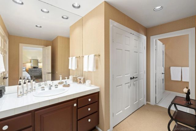 7612 Hillside, San Diego, CA 92037