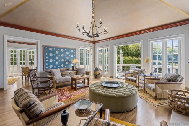 7612 Hillside, San Diego, CA 92037