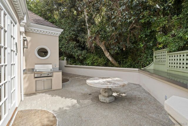 7612 Hillside, San Diego, CA 92037