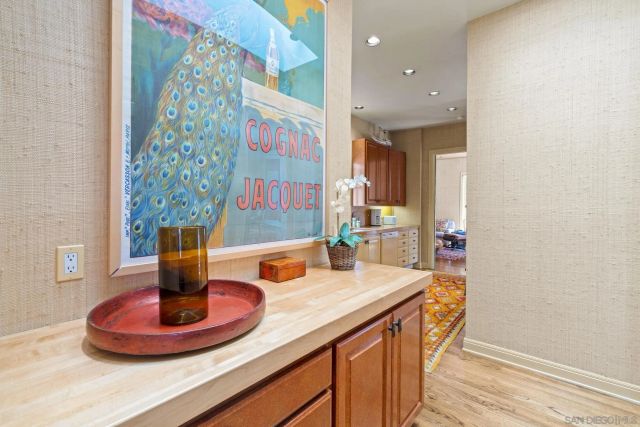 7612 Hillside, San Diego, CA 92037