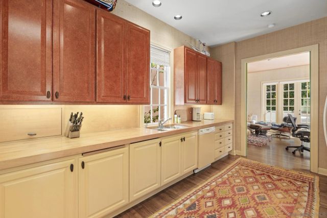 7612 Hillside, San Diego, CA 92037