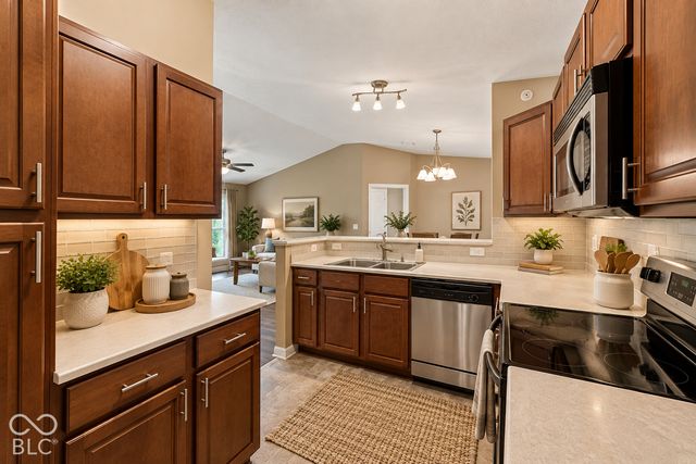 6239 Amber Creek Lane 309, Indianapolis, IN 46237