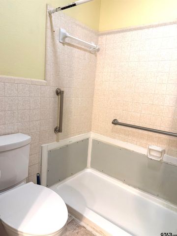 914 S Pineda, Jacksonville, TX 75766