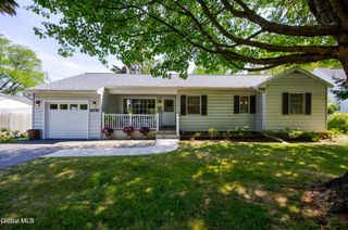 2076 Baker Avenue, Niskayuna, NY 12309