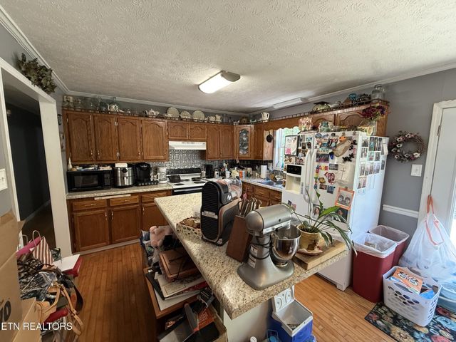 1045 Pearl Hinds Rd, Jamestown, TN 38556