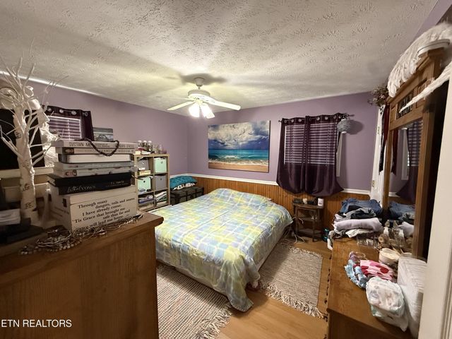 1045 Pearl Hinds Rd, Jamestown, TN 38556
