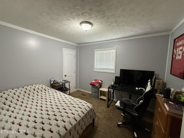 1045 Pearl Hinds Rd, Jamestown, TN 38556