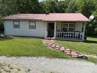 1045 Pearl Hinds Rd, Jamestown, TN 38556