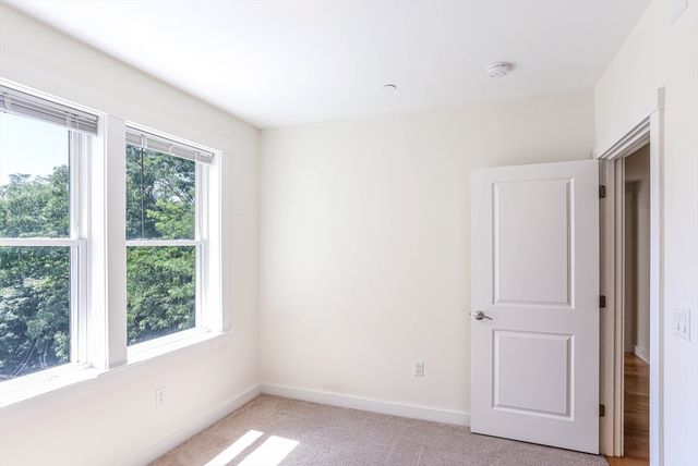 87 New 413, Cambridge, MA 02138
