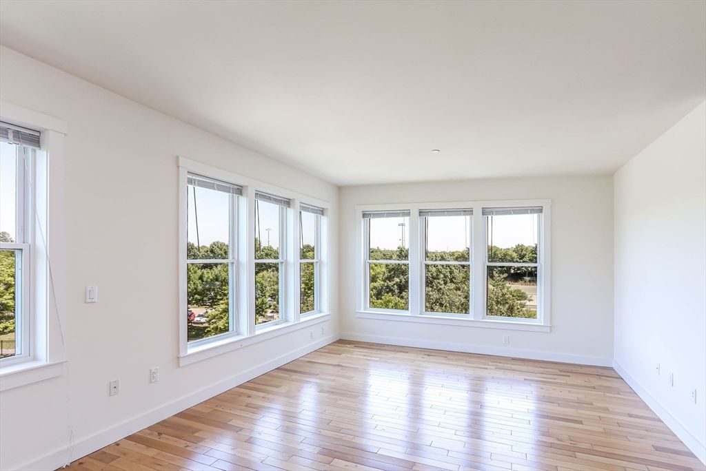 87 New 413, Cambridge, MA 02138