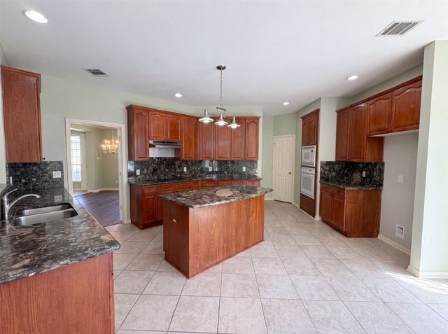 3606 Fairlands Drive, Richardson, TX 75082