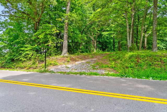 1 Ferry Rd, Clarksville, TN 37040