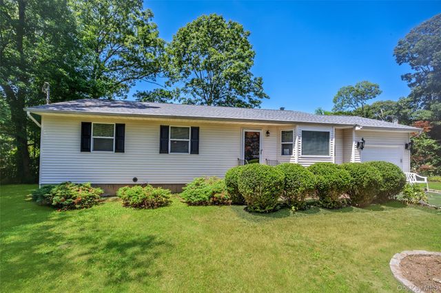 423 Free State Drive, Shirley, NY 11967