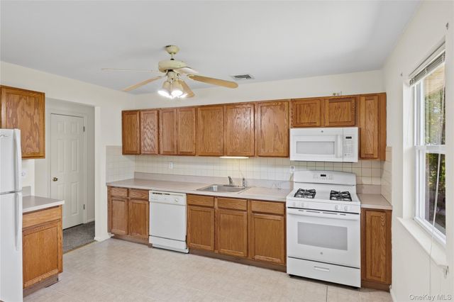 423 Free State Drive, Shirley, NY 11967
