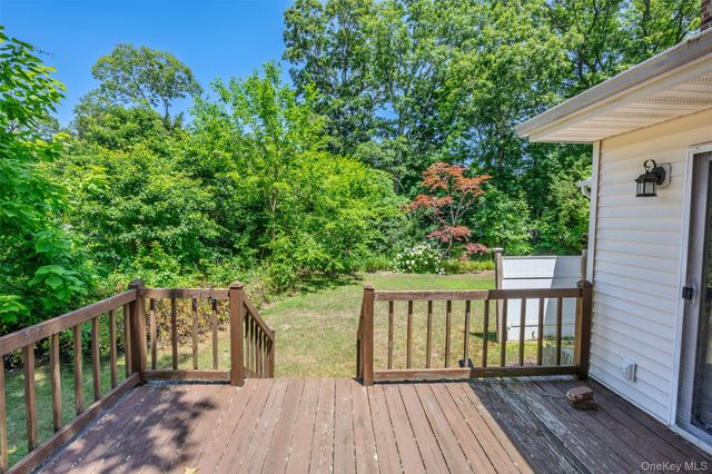 423 Free State Drive, Shirley, NY 11967