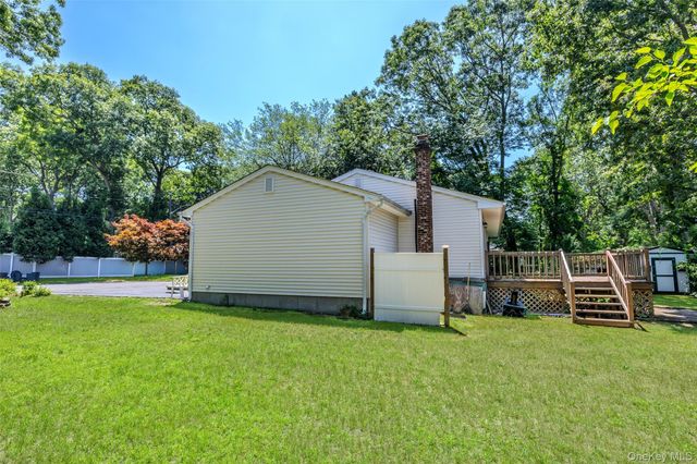 423 Free State Drive, Shirley, NY 11967