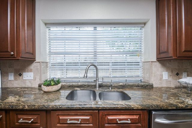 3031 Cotter Lake Circle, Missouri City, TX 77459