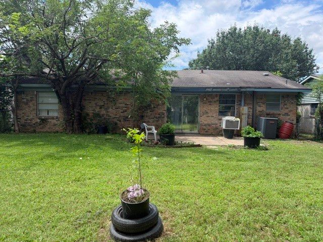 12219 Knight Drive, Balch Springs, TX 75180