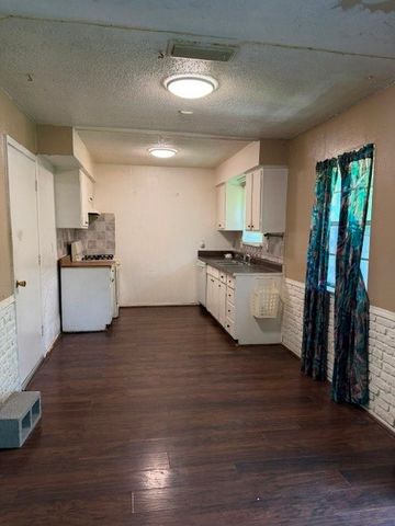 12219 Knight Drive, Balch Springs, TX 75180