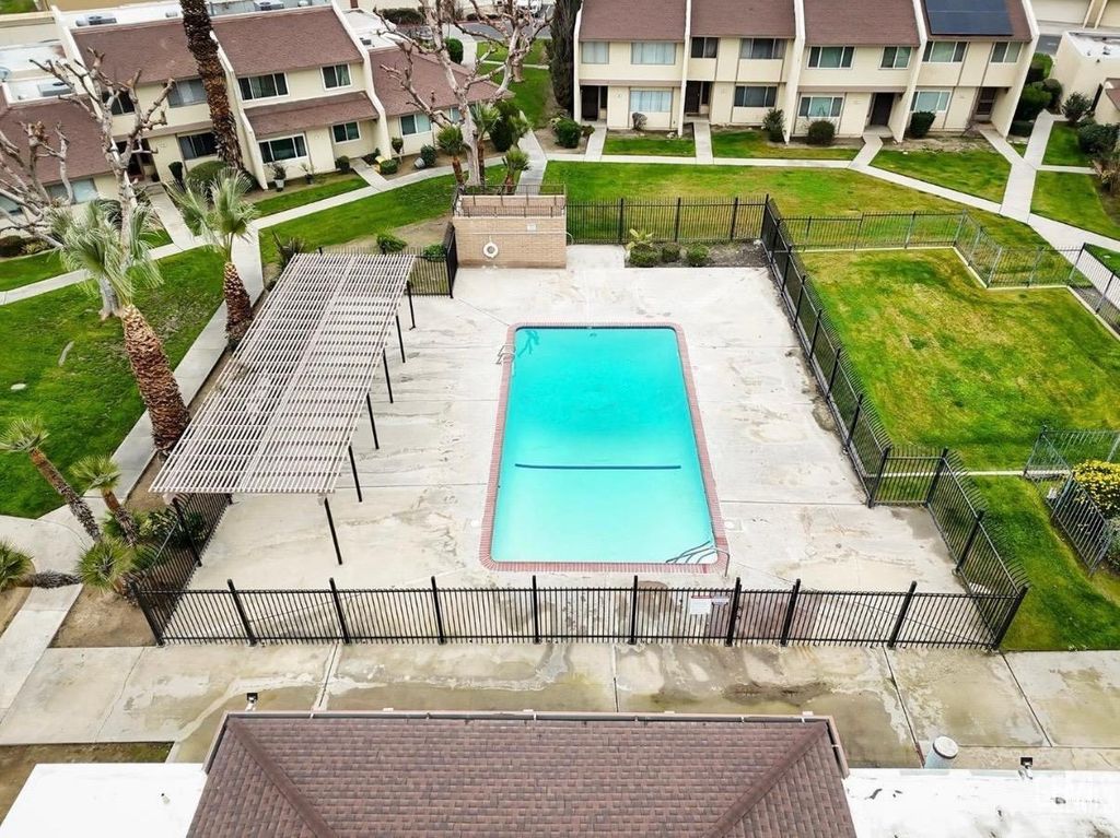 930 Olive Drive 26, Bakersfield, CA 93308