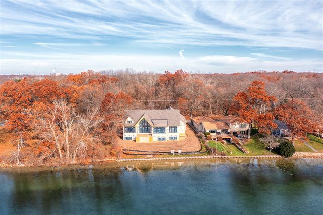 3308 E Shore Drive, Portage, MI 49002