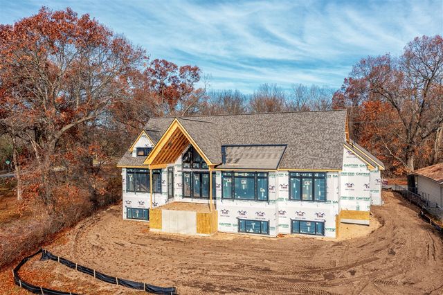 3308 E Shore Drive, Portage, MI 49002