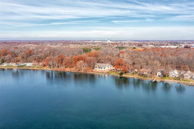 3308 E Shore Drive, Portage, MI 49002