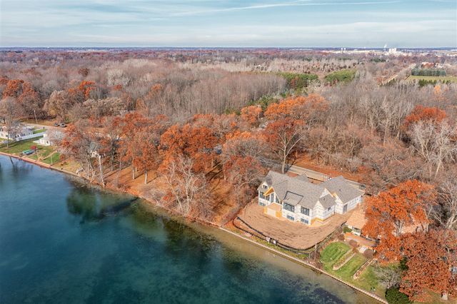 3308 E Shore Drive, Portage, MI 49002