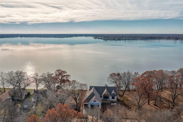 3308 E Shore Drive, Portage, MI 49002