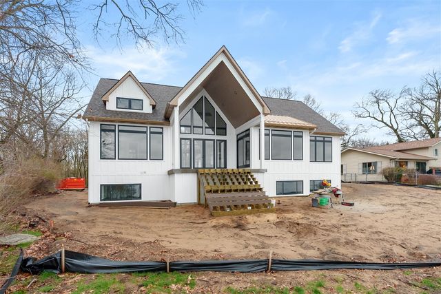 3308 E Shore Drive, Portage, MI 49002