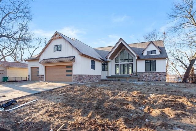 3308 E Shore Drive, Portage, MI 49002