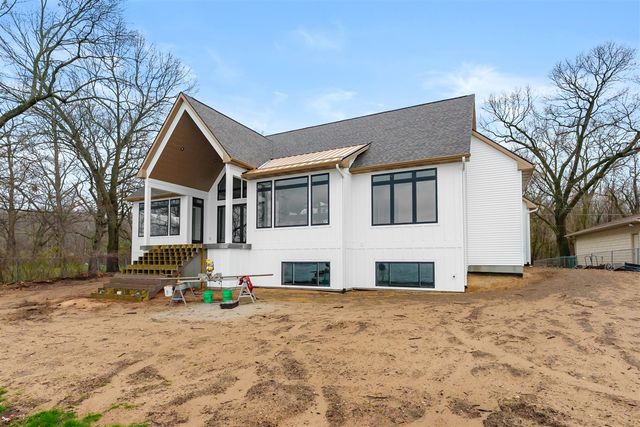 3308 E Shore Drive, Portage, MI 49002