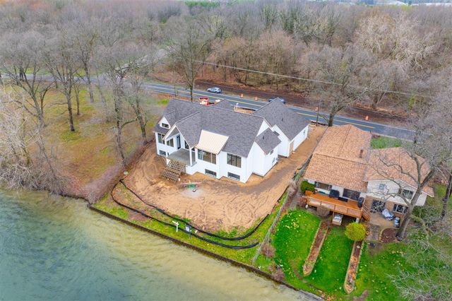 3308 E Shore Drive, Portage, MI 49002