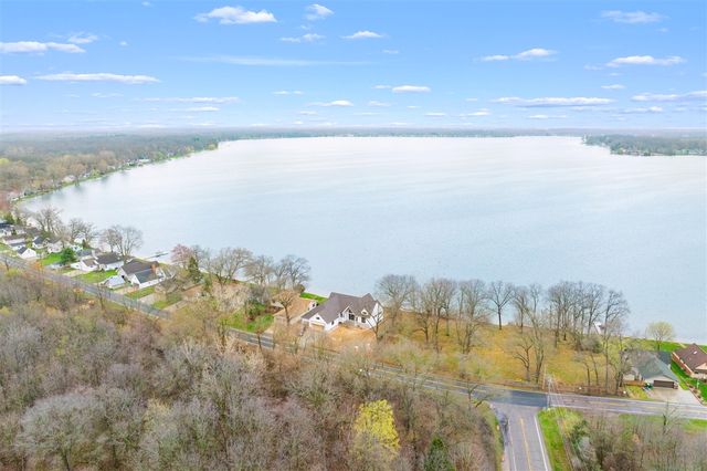 3308 E Shore Drive, Portage, MI 49002