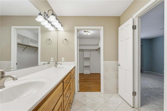 5500 W 88th Terrace, Overland Park, KS 66207