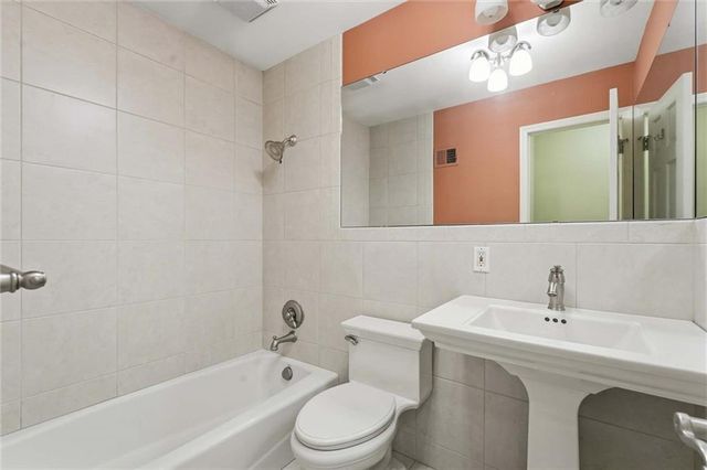 5500 W 88th Terrace, Overland Park, KS 66207