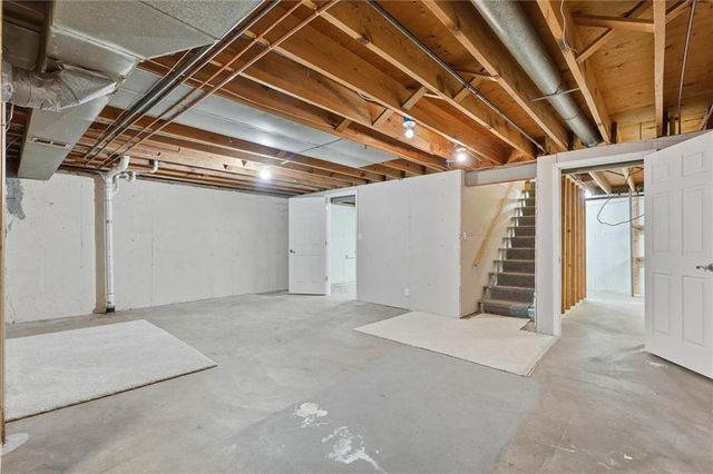 5500 W 88th Terrace, Overland Park, KS 66207