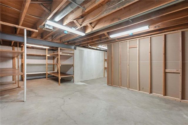 5500 W 88th Terrace, Overland Park, KS 66207