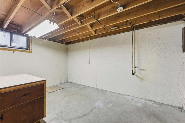 5500 W 88th Terrace, Overland Park, KS 66207