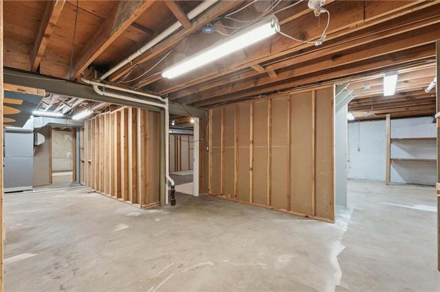 5500 W 88th Terrace, Overland Park, KS 66207